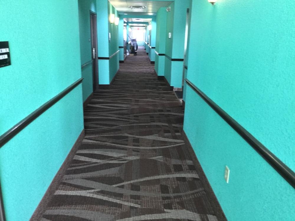 Days By Wyndham Motel 2*